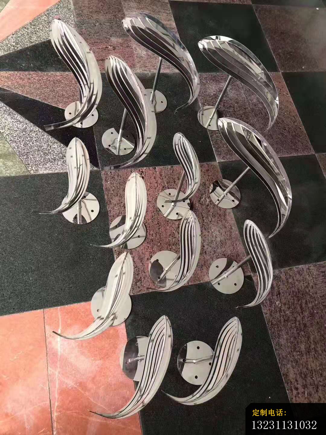 不锈钢抽象小鱼雕塑酒店室内装饰摆件 (9)_1080*1440