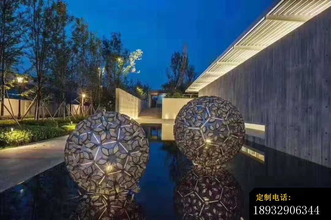 不锈钢发光镂空球雕塑_1080*720