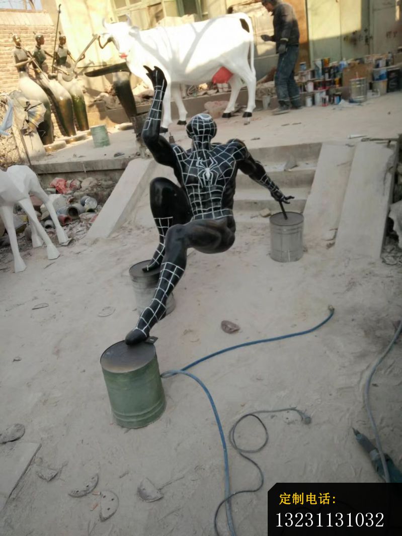 玻璃钢蜘蛛侠雕塑公园卡通人物雕塑 (6)_799*1066