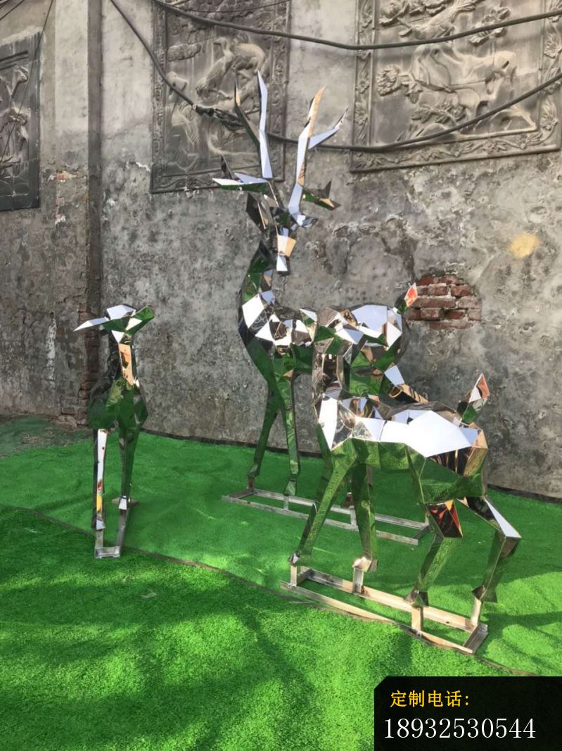 不锈钢镜面园林小鹿动物雕塑_799*1067