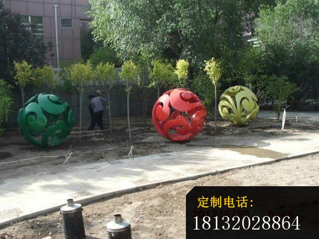 不锈钢花球雕塑，不锈钢镂空球雕塑_640*480