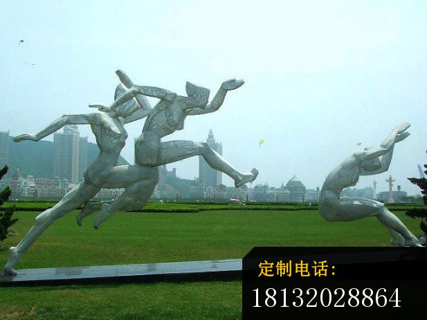 不锈钢人物雕塑，公园不锈钢跳远雕塑_617*463