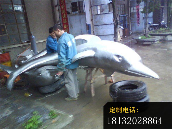不锈钢海豚雕塑，广场海豚不锈钢雕塑 (3)_670*502