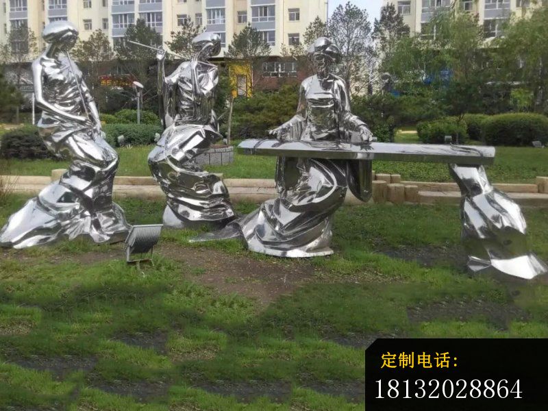 不锈钢人物雕塑，公园弹奏雕塑_800*600
