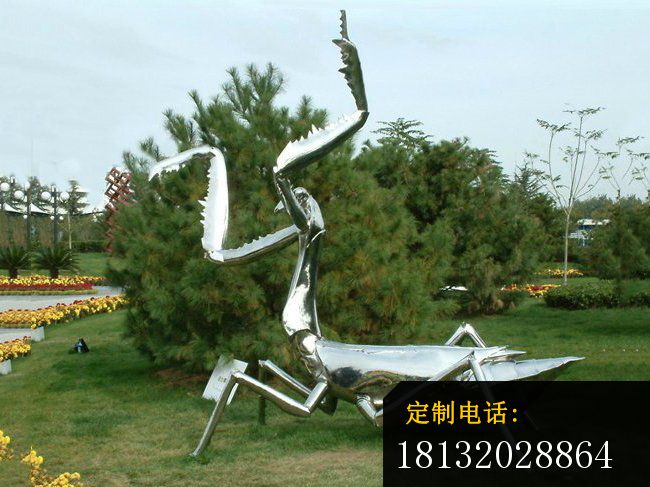 不锈钢螳螂雕塑，公园不锈钢昆虫雕塑_650*487