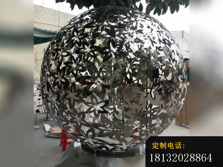 不锈钢圆球雕塑，广场圆球不锈钢雕塑_768*576