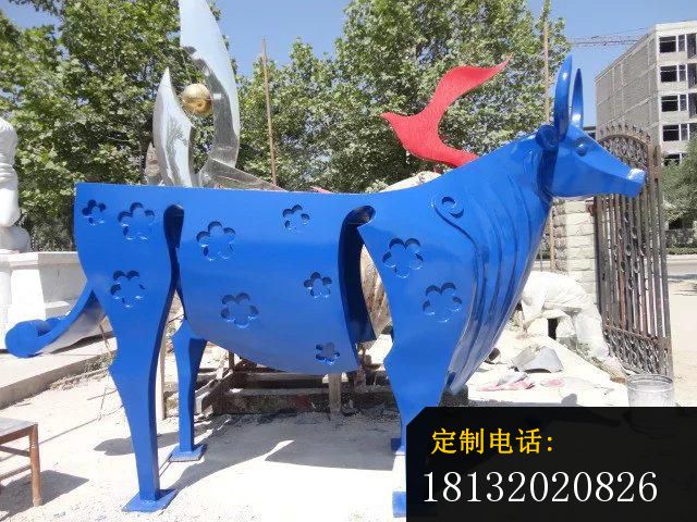 不锈钢牛雕塑，广场不锈钢雕塑 (1)_640*480