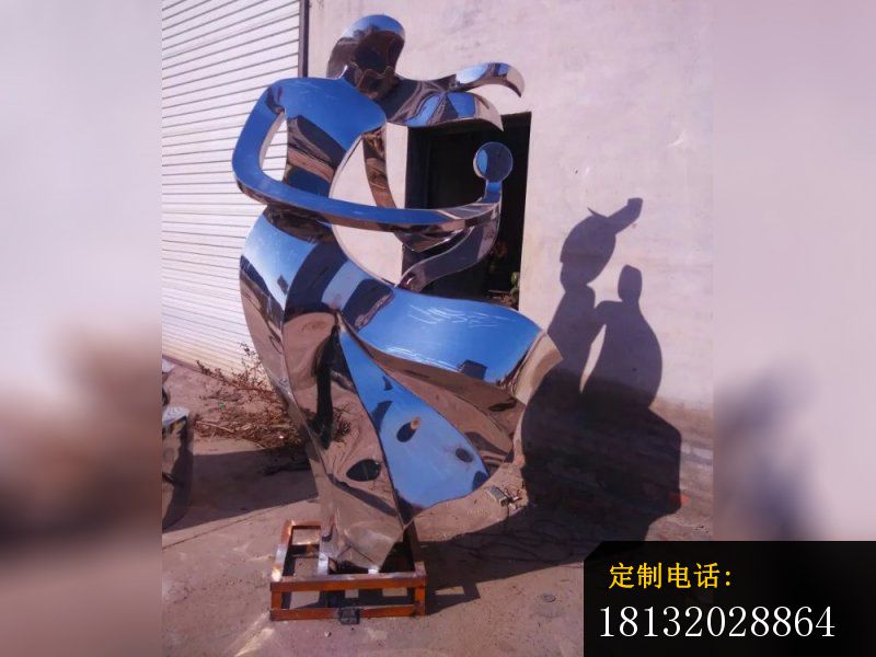 不锈钢抽象人物雕塑_800*600