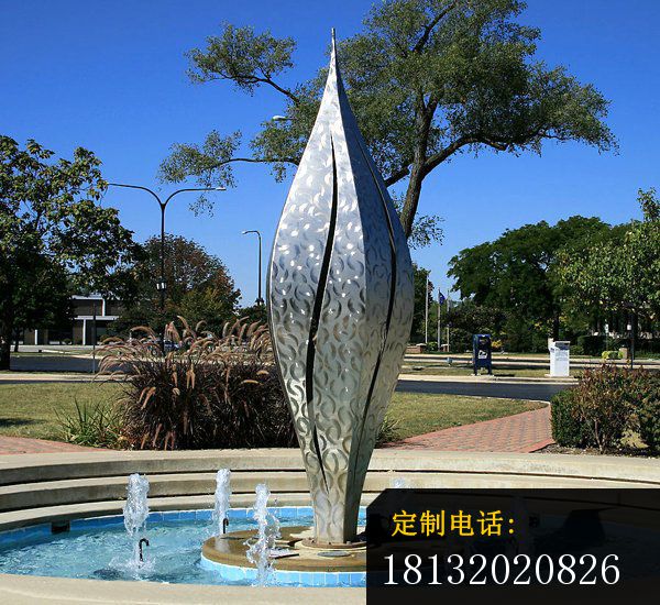 不锈钢棱形雕塑公园抽象雕塑_600*550