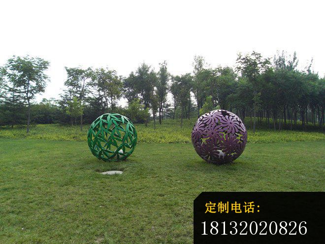 不锈钢镂空球雕塑公园景观雕塑_660*495