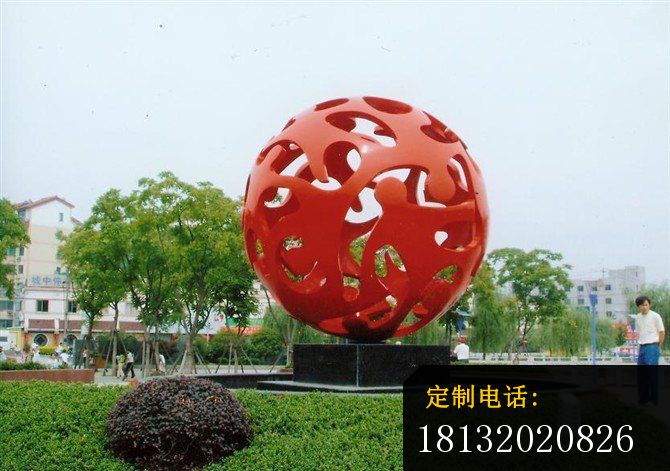 不锈钢镂空球雕塑广场景观雕塑_670*471