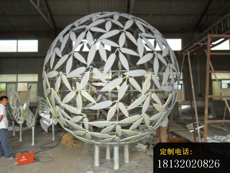不锈钢球形雕塑景观镂空球雕塑 (2)_800*600