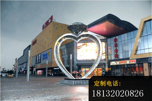 不锈钢钻石雕塑商业街标志雕塑_640*426