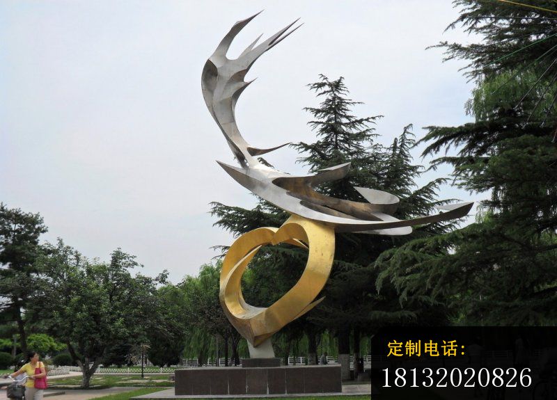 凤凰展翅雕塑公园不锈钢抽象雕塑_800*575