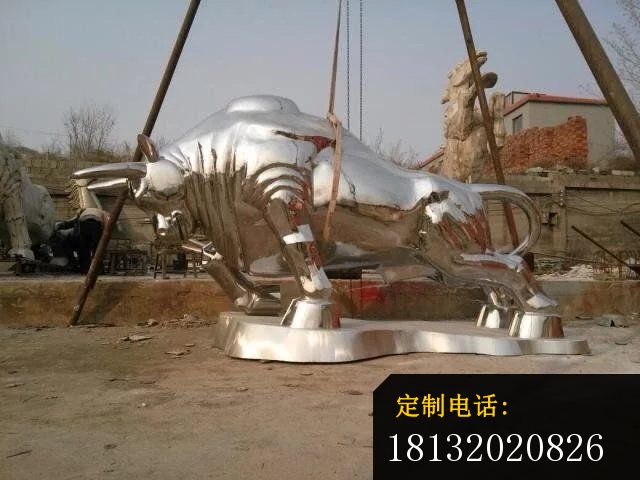 广场奔牛雕塑不锈钢动物雕塑_640*480