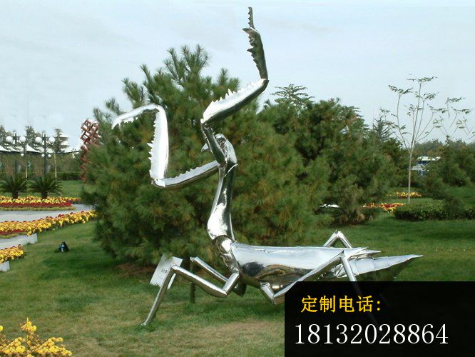 不锈钢螳螂雕塑，不锈钢公园雕塑_666*500