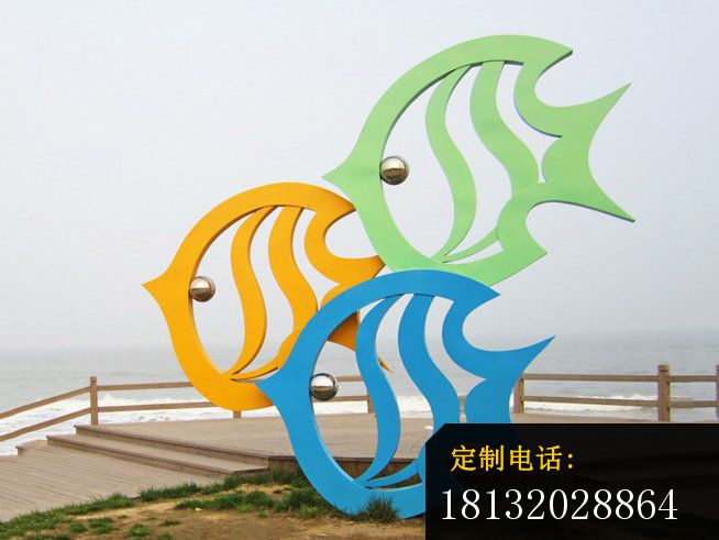 不锈钢小鱼雕塑，不锈钢广场雕塑_654*491