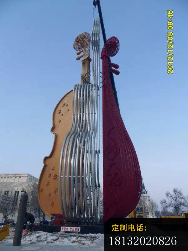 不锈钢抽象大提琴和琵琶，城市景观雕塑_600*800