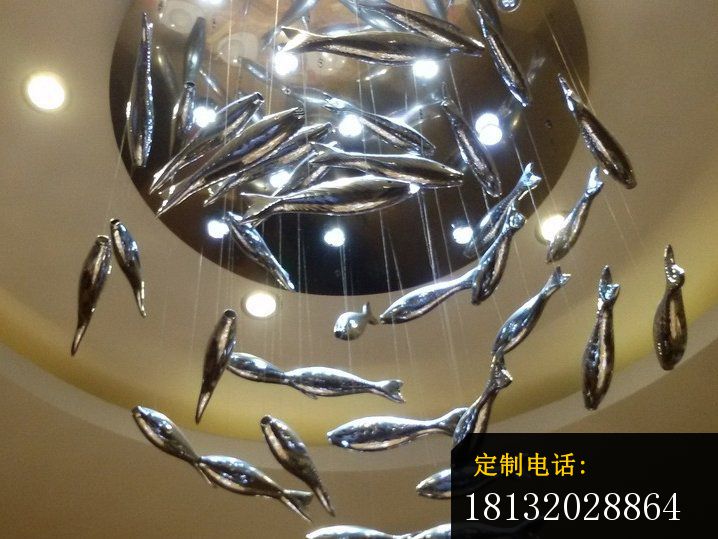 不锈钢鱼雕塑，室内鱼装饰_718*539