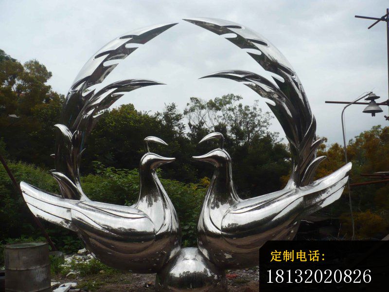 不锈钢抽象孔雀雕塑 公园动物雕塑_800*600