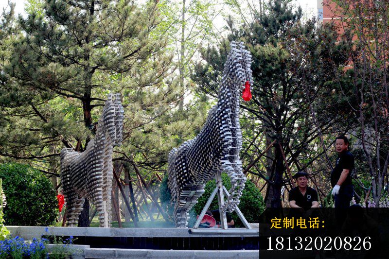 不锈钢抽象马公园动物雕塑 (4)_800*533