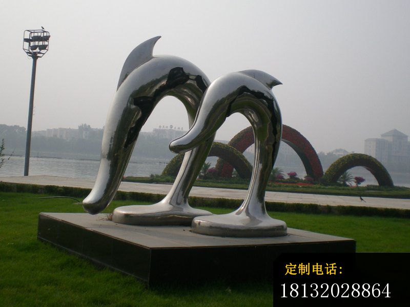 抽象海豚雕塑，不锈钢抽象海豚_800*600