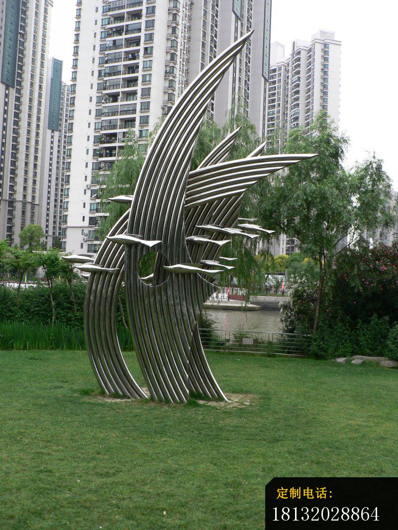 不锈钢抽象鱼群，公园不锈钢雕塑_800*1066