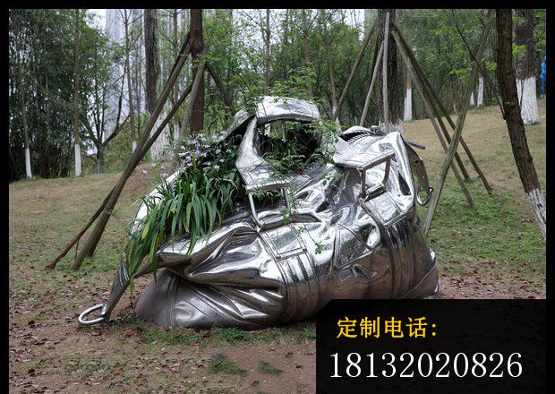 不锈钢提包雕塑   不锈钢景观雕塑  公园雕塑  5_620*440