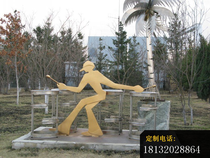 不锈钢打架子鼓的抽象人物雕塑，公园景观雕塑_800*600