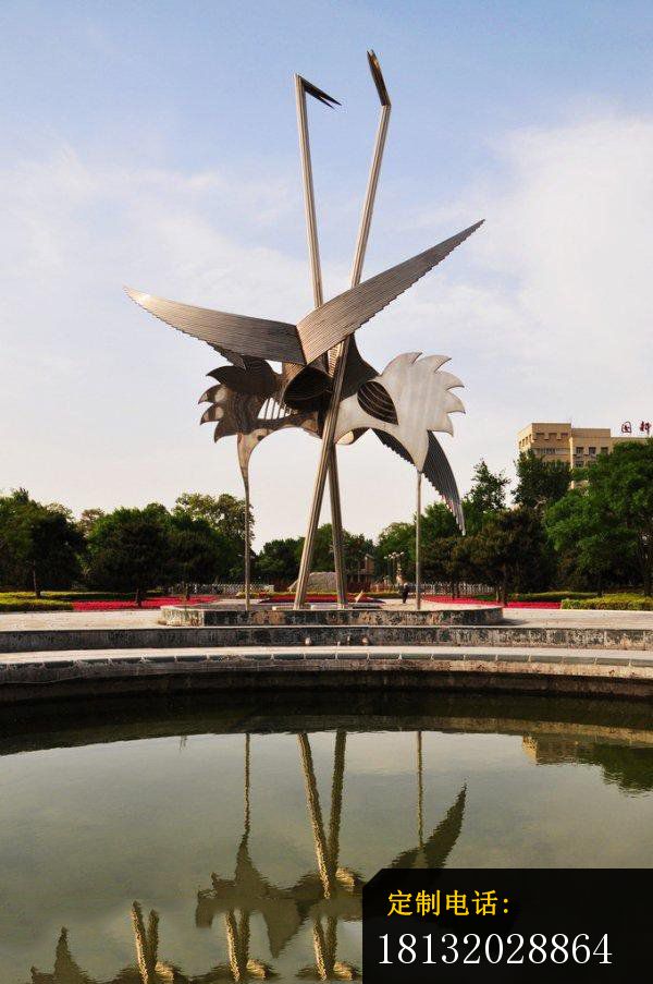 不锈钢大型抽象仙鹤雕塑  广场景观雕塑_600*903