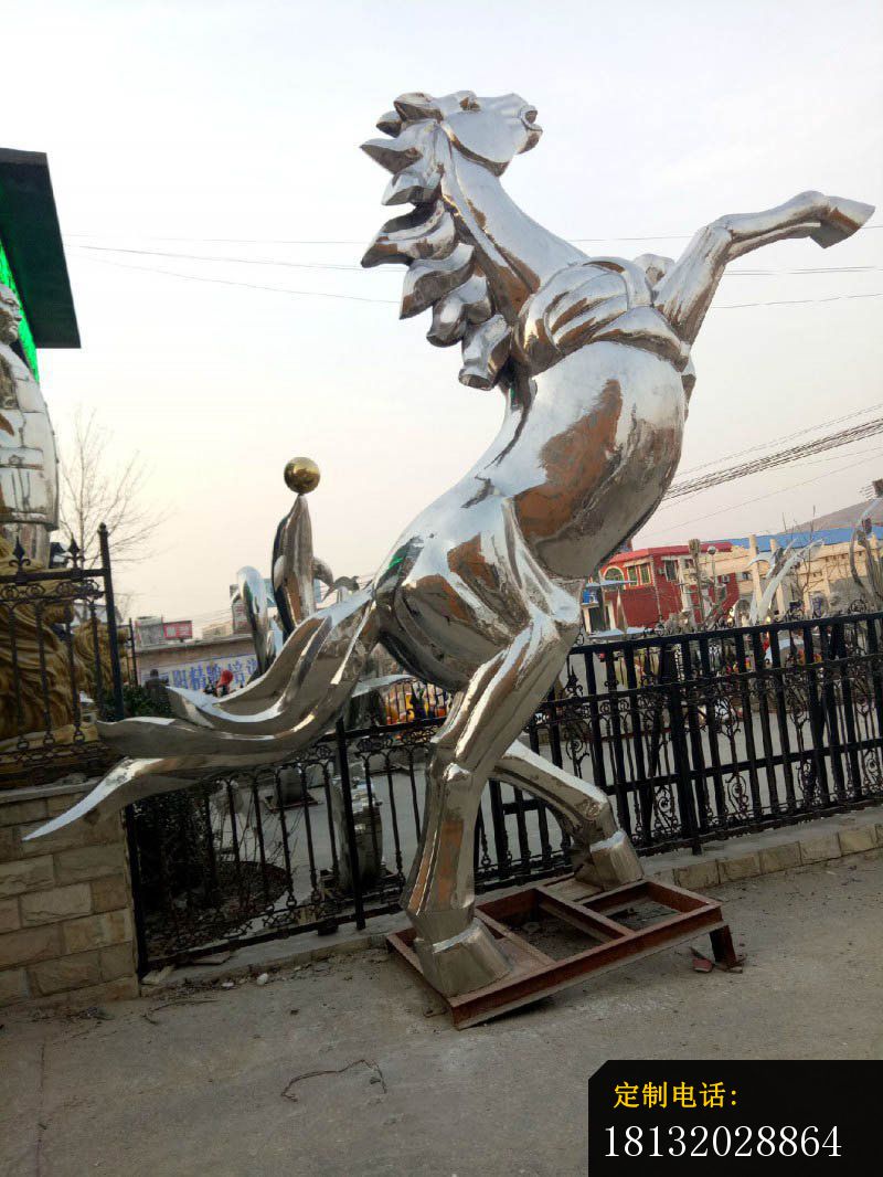 不锈钢大型立马，广场动物雕塑_800*1066