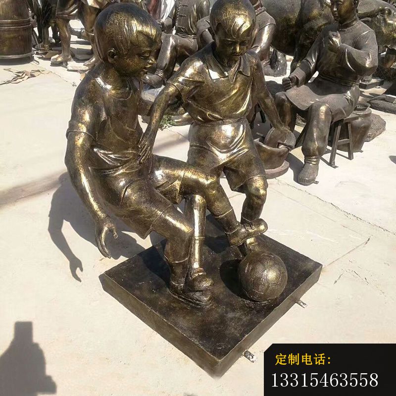 踢足球的儿童铜雕，公园人物铜雕_800*800