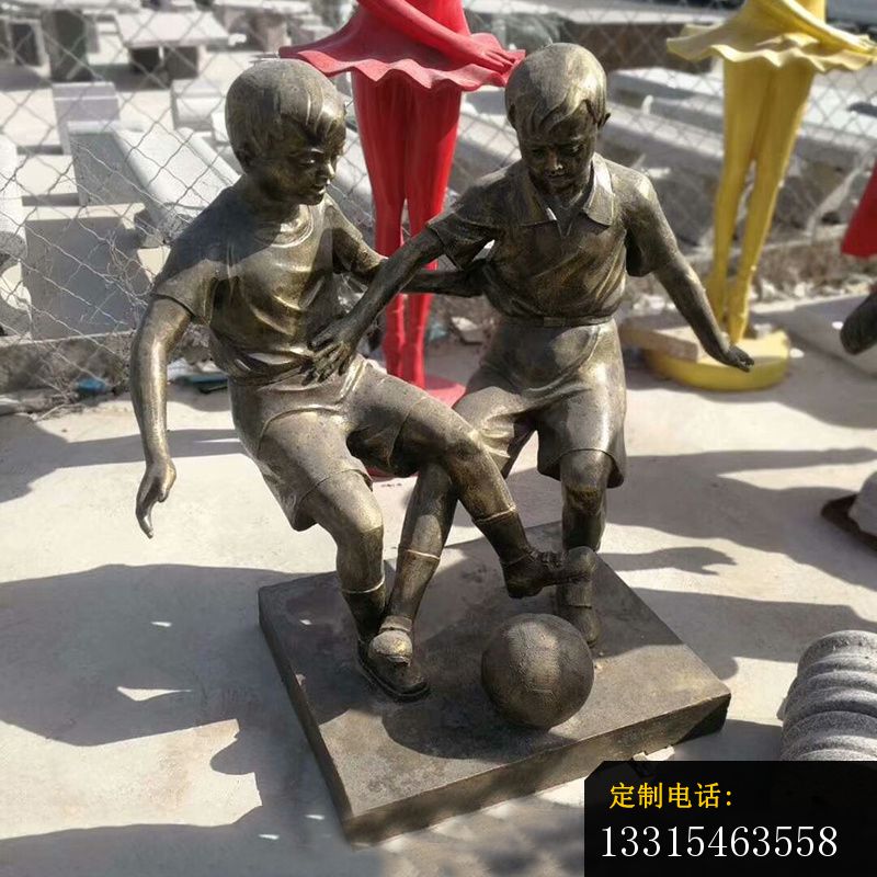 踢足球的儿童铜雕，公园人物铜雕 (3)_800*800