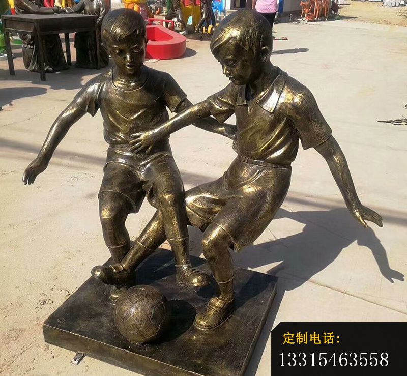 踢足球的儿童铜雕，公园人物铜雕 (4)_800*739