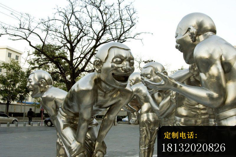哈哈大笑的人物雕塑  不锈钢人物雕塑  公园不锈钢雕塑_800*535