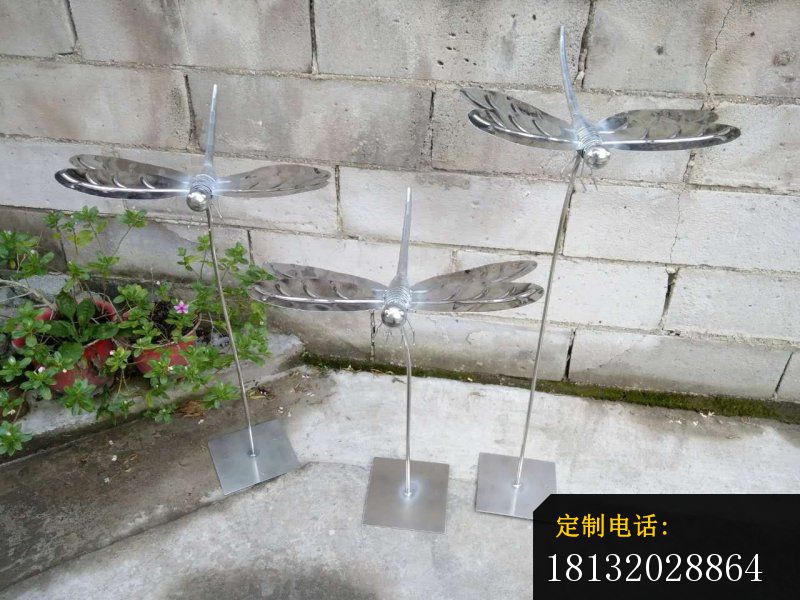 不锈钢镜面蜻蜓公园动物雕塑_800*600