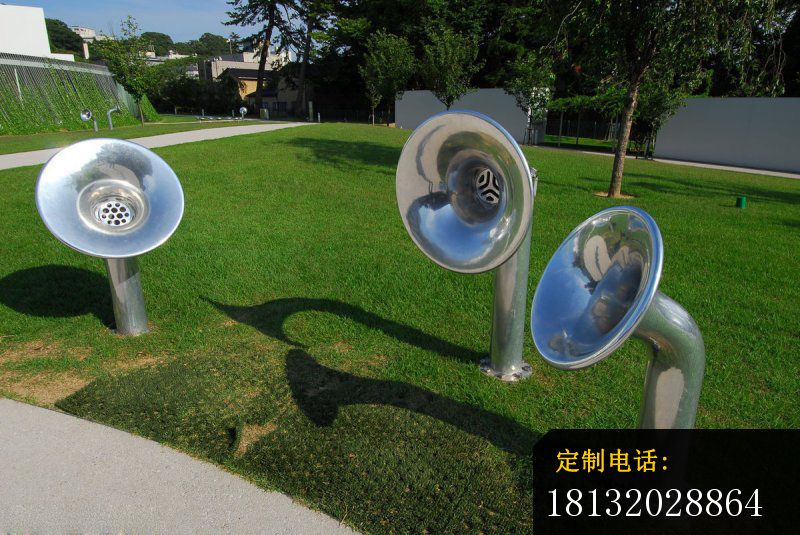 不锈钢喇叭雕塑 公园雕塑_800*535