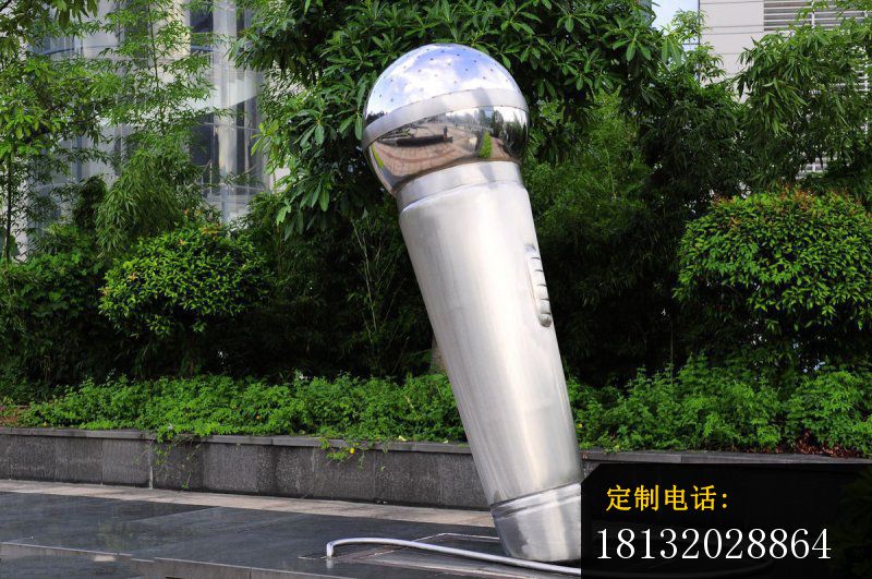 不锈钢麦克风雕塑 街边景观雕塑_800*531