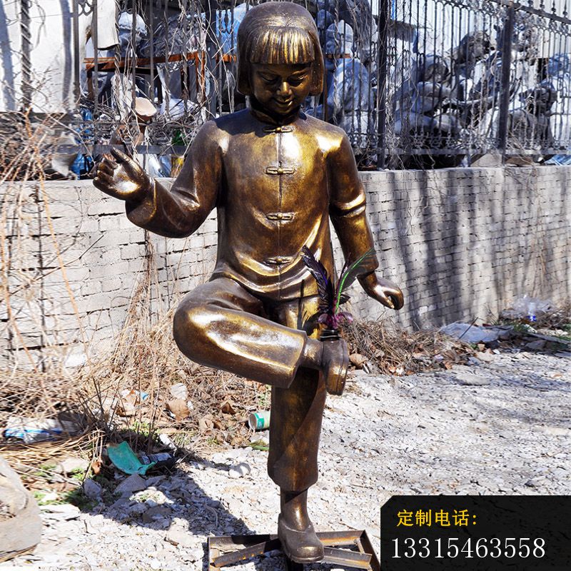 小女孩踢毽子铜雕，公园童趣铜雕 (4)_800*800