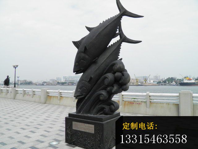 鱼戏水铜雕，公园动物铜雕_640*480