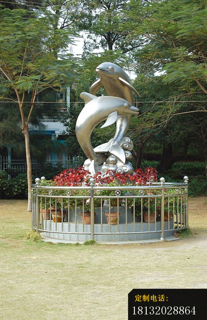 不锈钢踏浪海豚雕塑 公园景观雕塑_700*1085