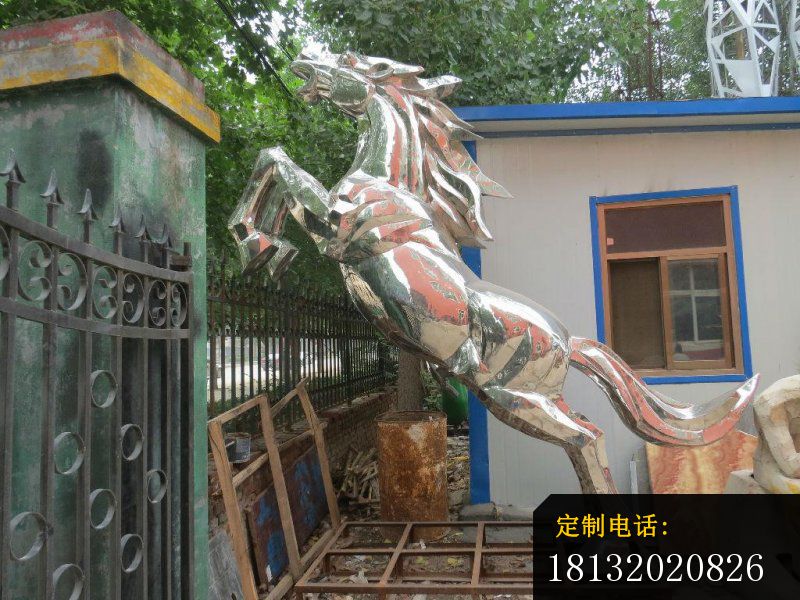 不锈钢奔跑的马，公园动物雕塑_800*600