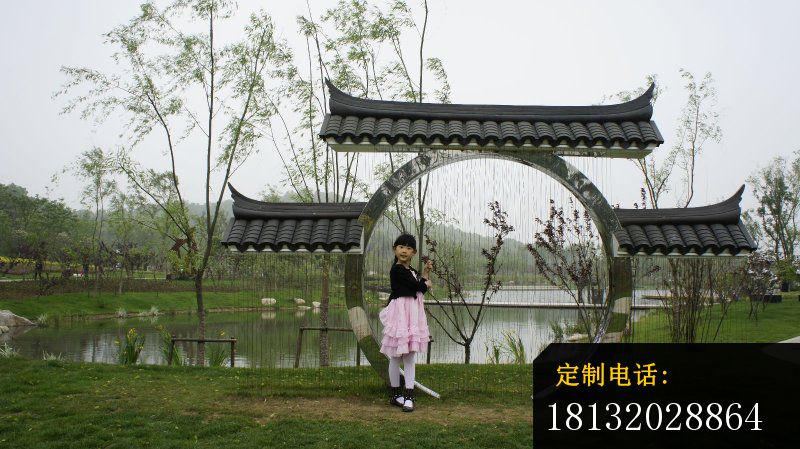 不锈钢月亮门雕塑公园景观雕塑_800*449