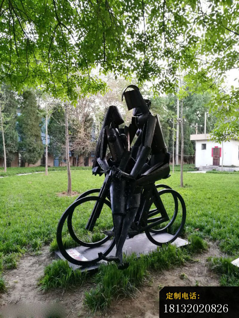 骑自行车的情侣雕塑 不锈钢抽象人物_800*1066