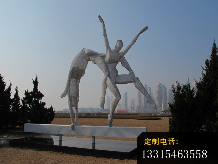 不锈钢运动体操雕塑_720*540
