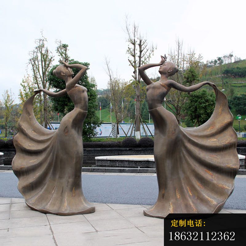 美女跳孔雀舞雕塑_800*800