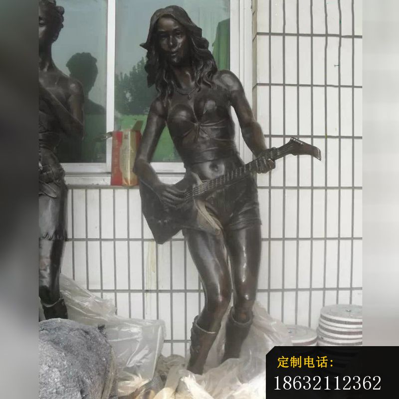 美女弹吉铜雕_800*800