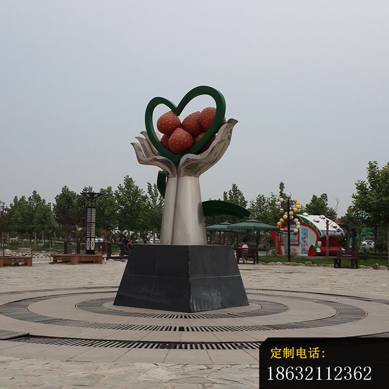 不锈钢草莓雕塑 (1)_800*800