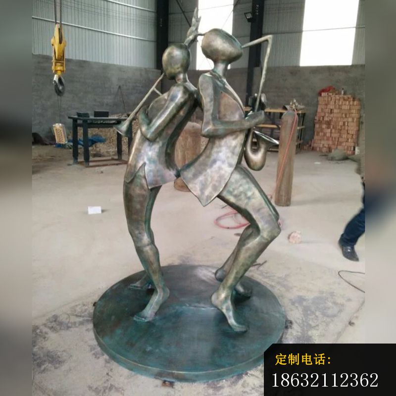 人物演奏铜雕，抽象人物雕塑 (2)_800*800