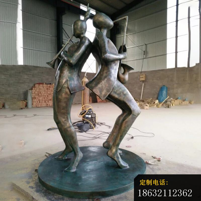人物演奏铜雕，抽象人物雕塑 (3)_800*800